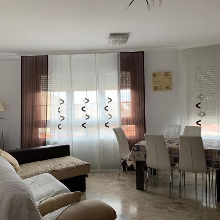 Bonito Alojamiento Junto A La Plaza De Toros Con Garage Apartamento Albacete Exterior foto